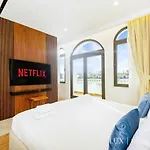 Lux The White Palm Villa